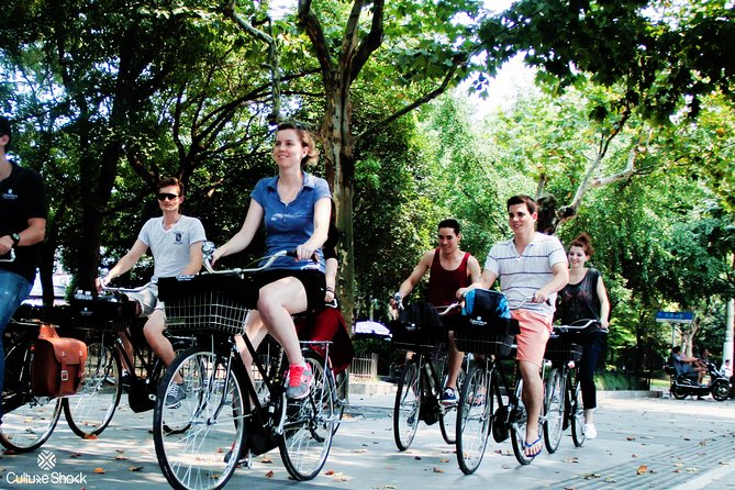Half-Day Bike Tour of Shanghai Old Town with Food Tasting - Fazang Temple and the meaning behind the rituals