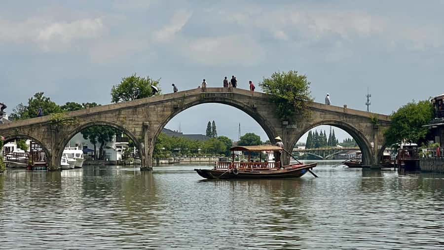 Half-Day Zhujiajiao Water Town Wonders Private Tour - Lunch, shopping, and what is not covered