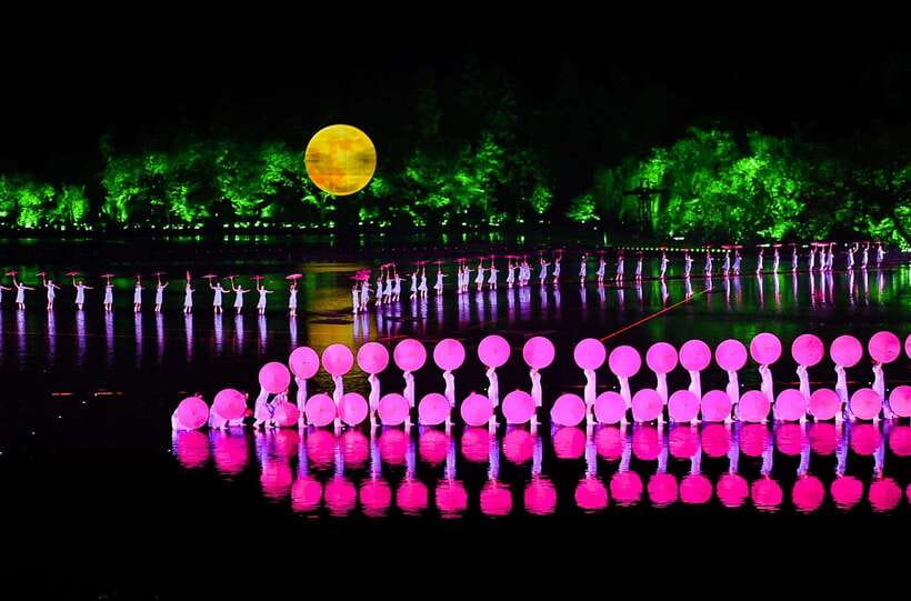 Hangzhou: Impression West Lake Show Enduring Memories of HZ - Acts 6 and 7: Country and moonlight