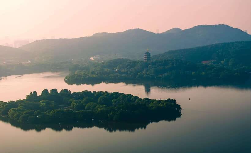 Hangzhou:Luxury West Lake Cruise+Santan Yinyue Island Ticket - Choosing the right pier around West Lake