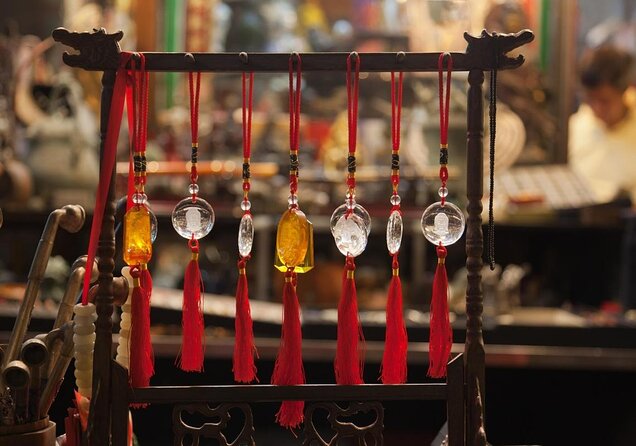 Hong Kong City Tour + Lunch + Peak Tram - A six-hour introduction to Central and Sheung Wan