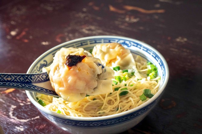 Hong Kong Food Tour: Central and Sheung Wan Districts - The covered escalator and Central’s steep streets