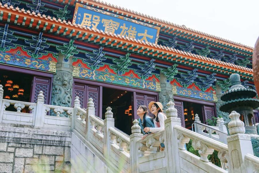 Hong Kong: Lantau Private Coach, Tai O & Big Buddha Tour - The coach ride to Tai O