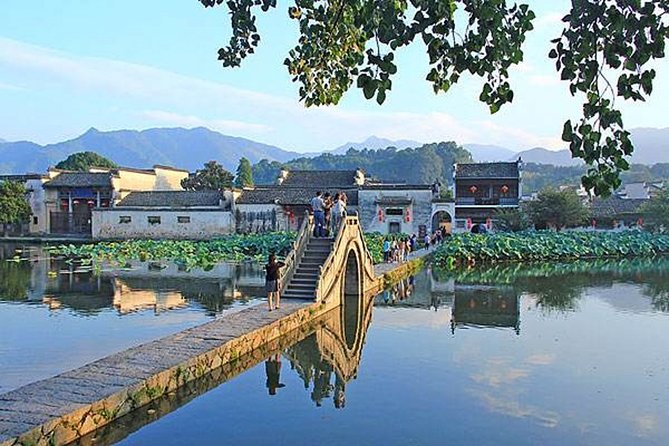 Hongcun Ancient Village Half-Day Private Tour from Huangshan - Why Hongcun Makes a Strong Half-Day Excursion