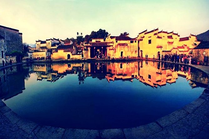 Hongcun Ancient Village Half-Day Private Tour from Huangshan - What the Private Guide Adds