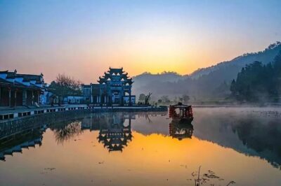 Hongcun Ancient Village Half-Day Private Tour from Huangshan