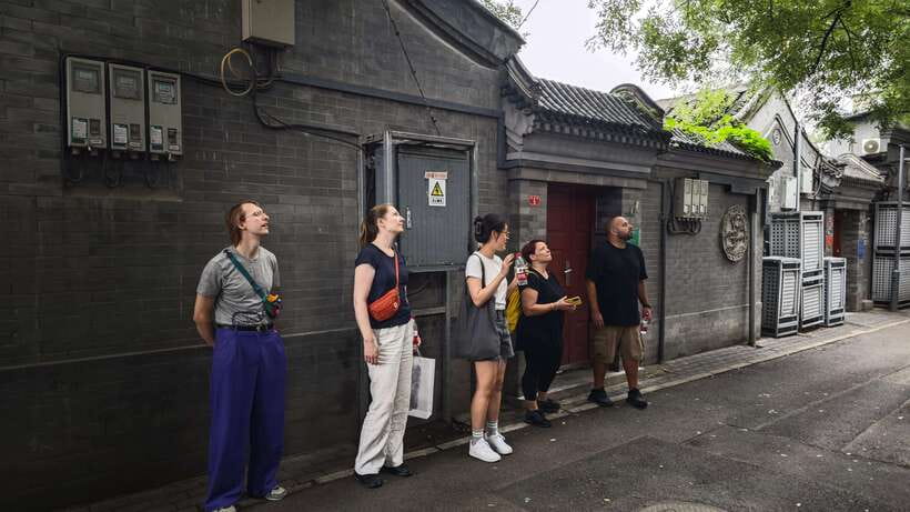 Hutong Walking Tour: Discover Real Beijing without Crowds - What guides Dee, Tracy, Heidi, and Eva add