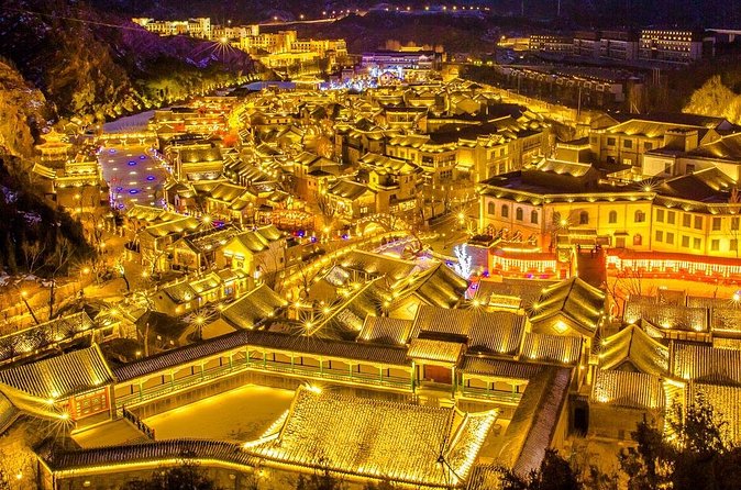 Jinshanling Private Tour with Night View of Simatai and Gubei Water Town from Beijing - The included Chinese meal