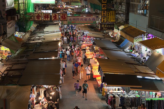 Kowloon Night Street Food Tour with a Local: Private & Customized - The guide makes or breaks the evening