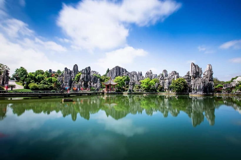 KunmingStone Forest Private Tour:Scenic Walks+Guide Insights - Meeting Jessie or your private guide in Kunming