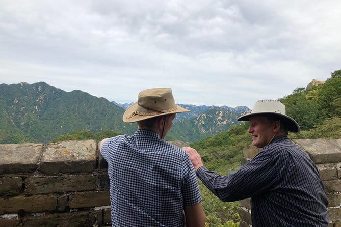 Layover Trip With English Speaking Driver - Who should book this service?