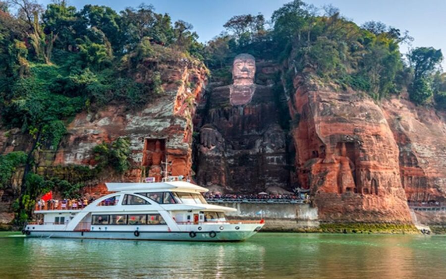 Leshan Buddha boat and food half day trip - Morning or afternoon: choosing the better schedule