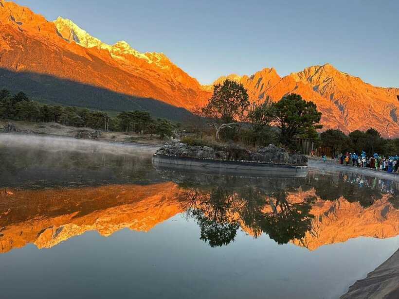 Lijiang: Jade Dragon Snow Mountain and Blue Moon Valley Tour - Blue Moon Valley and its bright river