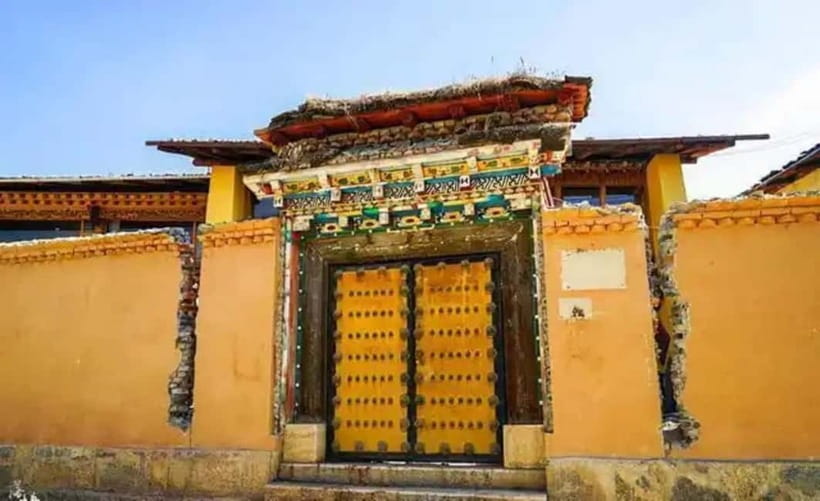 Lijiang to Shangri-La HuXiang Road Private Scenic Tour - Pudacuo National Park and the route’s biggest tradeoff