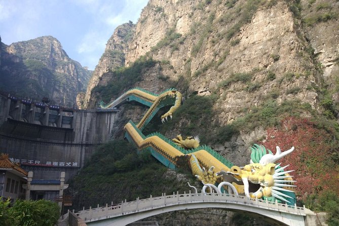 Longqingxia Gorge Cruise and Guyaju Cave Dwellings Private Day Tour - Who should book this day trip