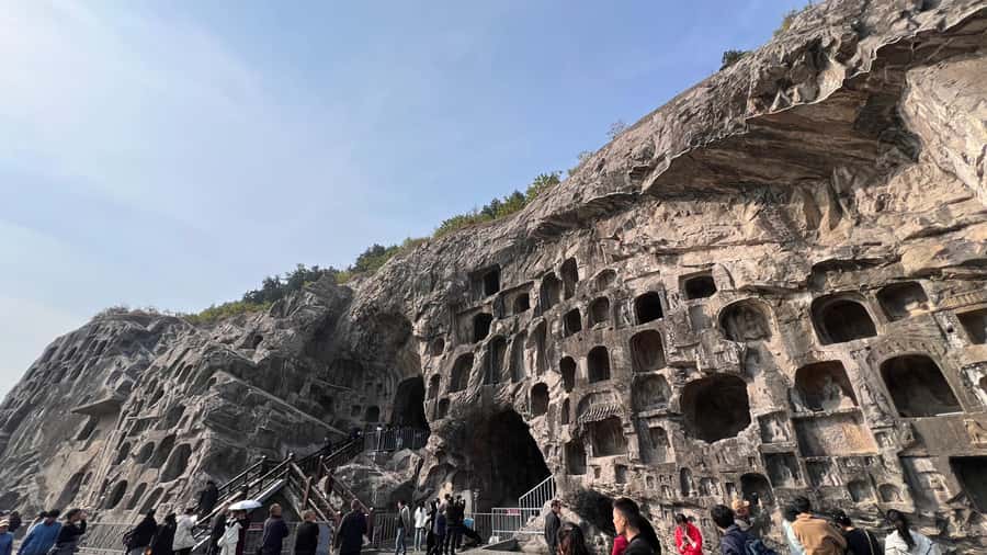Luoyang: Day tour from Xian or LuoYang with tickets options - Private transport changes the pace