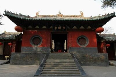 Luoyang Private Day tour to Longmen Grottoes and Shaolin temple