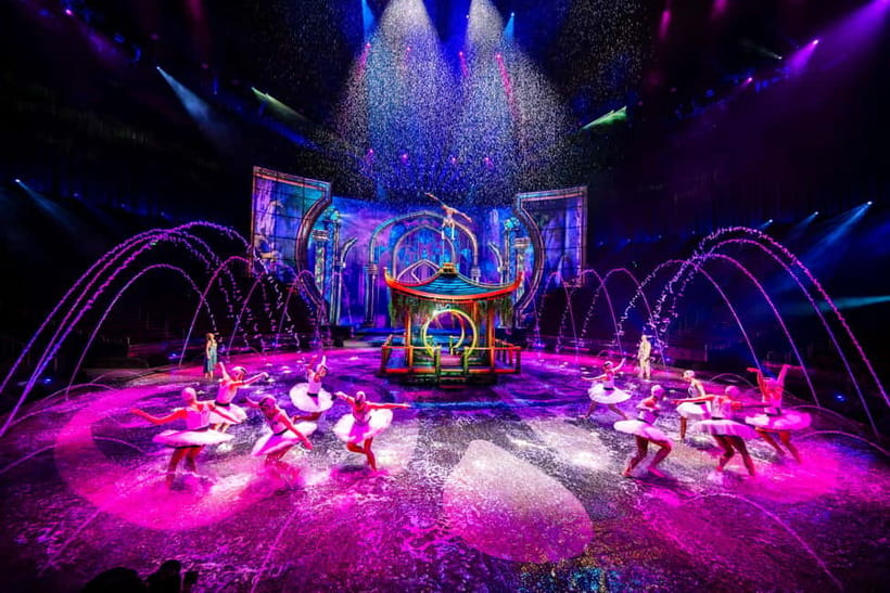 Macau: House of Dancing Water Show Ticket - What the 90-minute performance feels like