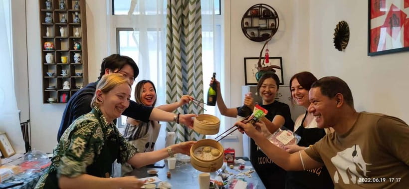 Make Soup Dumpling: Vegan or Pork in Shanghai Shikumen - Rolling palm-sized wrappers without losing the soup
