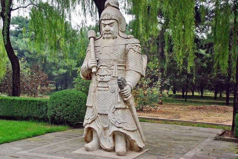 Ming Tombs Private Tour: Sacred Road, Dingling and Changling - Guides who can make the difference