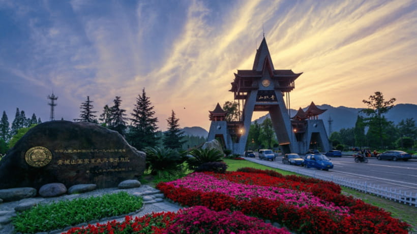 Mount Qingcheng Tour: Explore Serene and Sacred Taoist Site - Who will enjoy this outing most