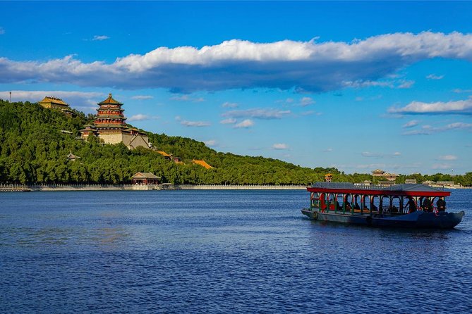 Mutianyu Great Wall and Summer Palace Private Day Trip with Lunch - Choosing between the cable car and chair lift