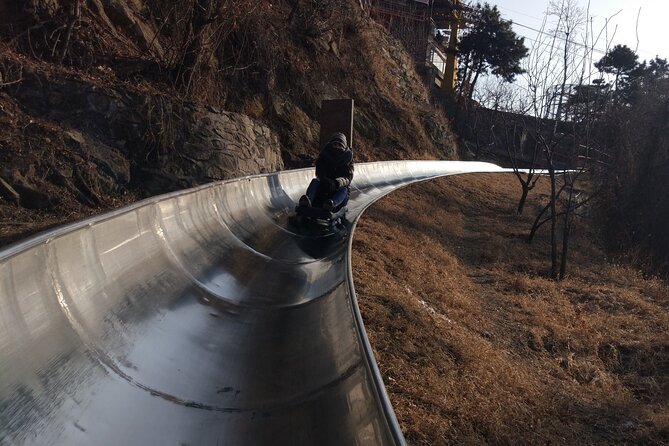 Mutianyu Great Wall Private Trip with Toboggan Slide down - A private drive with practical help along the way