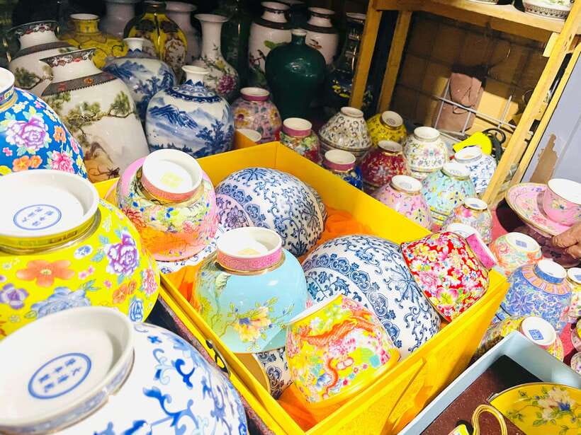 Night Market Haggling Adventure with an English Guide! - Who will enjoy this evening most