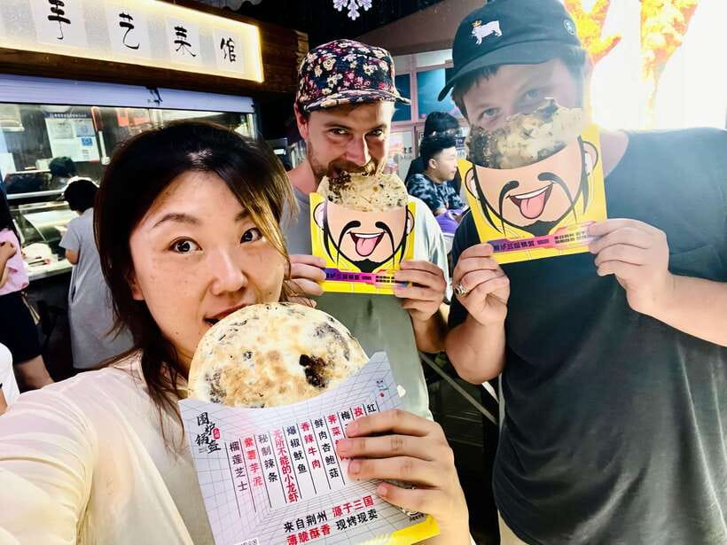 Night Market Haggling Adventure with an English Guide! - Why Panjiayuan is a good evening stop