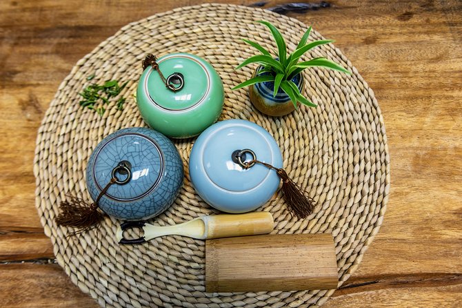 One-Day Hangzhou Dragon Well Tea Culture & West Lake Private Tour - Lingyin Temple and the carvings at Flying Peak