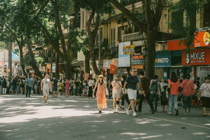 Private 3 hour bike tour with coffee break - Who should book this Shanghai bike tour?