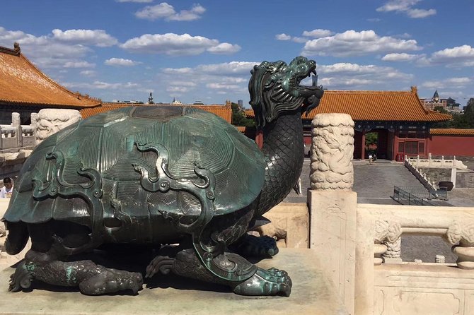 Private Beijing Walking Tour of the Forbidden City with 7 Options - Meeting Your Guide and Reaching Tiananmen Square
