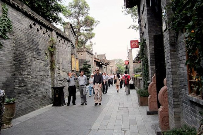 Private Chengdu Day Tour: Giant Pandas and Jinsha Site Museum - Is $169 Per Person Fair Value?
