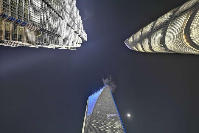 Private Evening Tour: VIP Huangpu River Cruise and Shanghai Lights - A 7 PM start in Yuyuan Old Street