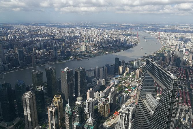 Private Shanghai Airport Layover Tour with Flexible Highlights - Yu Garden and the Old Town Bring a Different Pace
