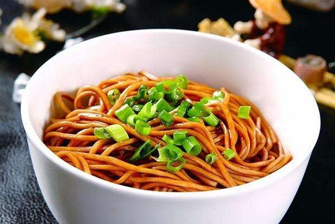 Private Shanghai Evening Street Food Walking and Cruise Tour - Why the food comes first