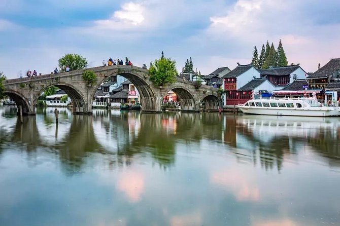 Private Zhujiajiao Water Town Tour with Shanghai Zoo and Panda - Adding the canal boat ride