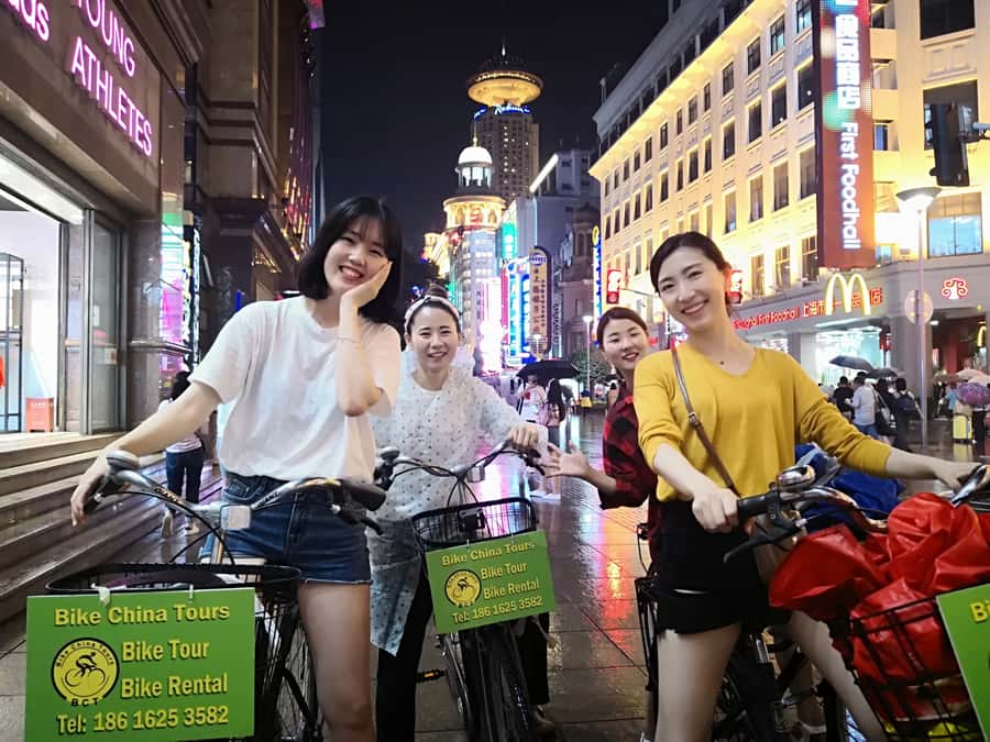 Shanghai: 4-Hour Nightlife Adventure & Tasting Bike Tour - The Bund and Pudong skyline