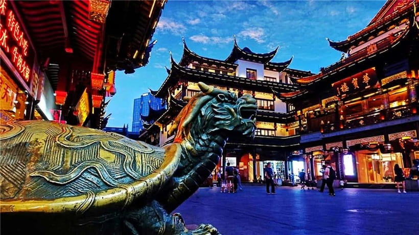 Shanghai: 4-Hour Private Customizable City Tour - Jade Buddha Temple and Shanghai’s religious life