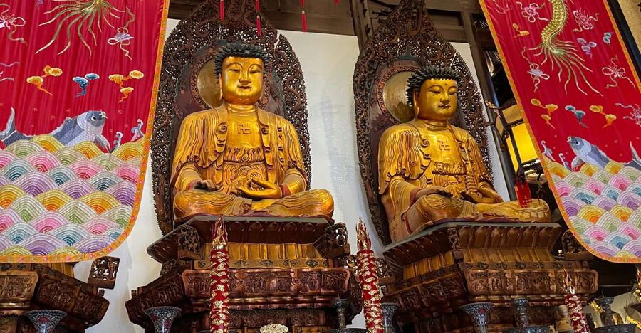 Shanghai: 8-Hour Guided Tour of Old and New City Highlights - Yuyuan Garden and the quieter side of old Shanghai