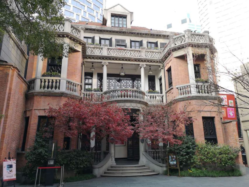 Shanghai: 8-Hour Private City Tour - Jade Buddha Temple and Buddhist traditions
