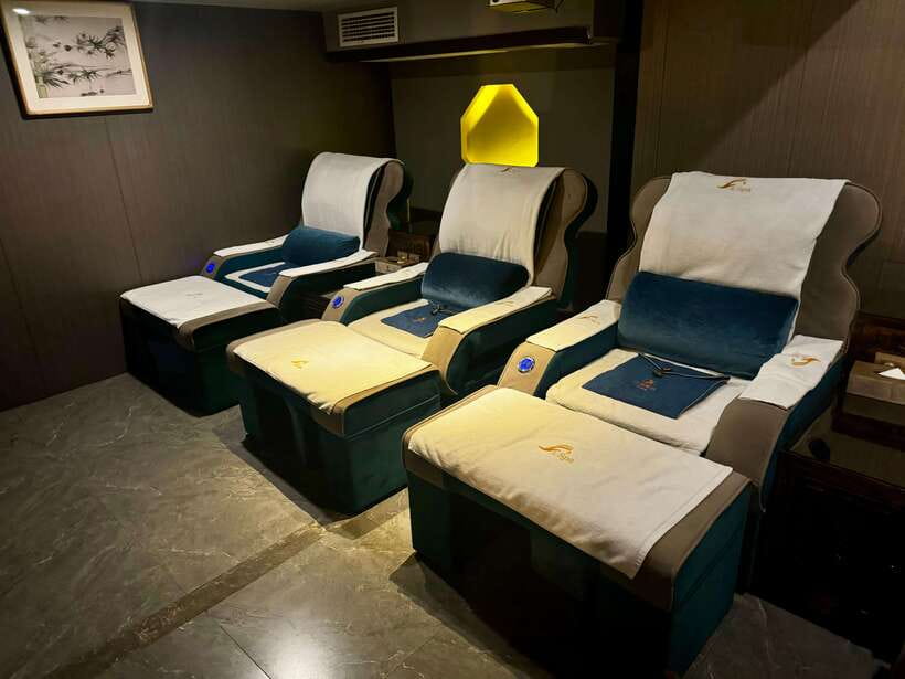 Shanghai:Authentic Chinese Body/Foot Massage, Hair& Head SPA - Moxibustion and the warmth of mugwort