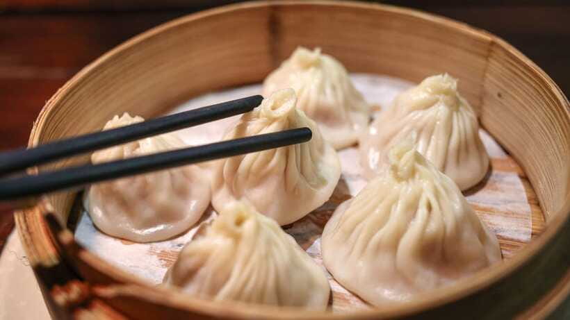 Shanghai: Evening Walking Food Tour - What the $69 price really buys you