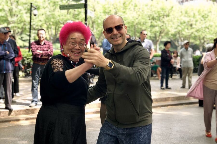 Shanghai: Half-Day Biking and Local Food Tour - Shanghai Old Town and everyday street life