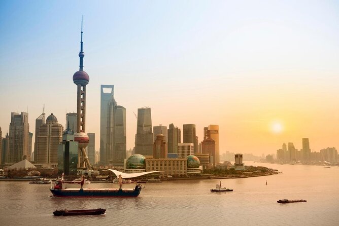 Shanghai Huangpu River Night Cruise with Buffet Dinner - Why Shanghai’s skyline works so well from the Huangpu River