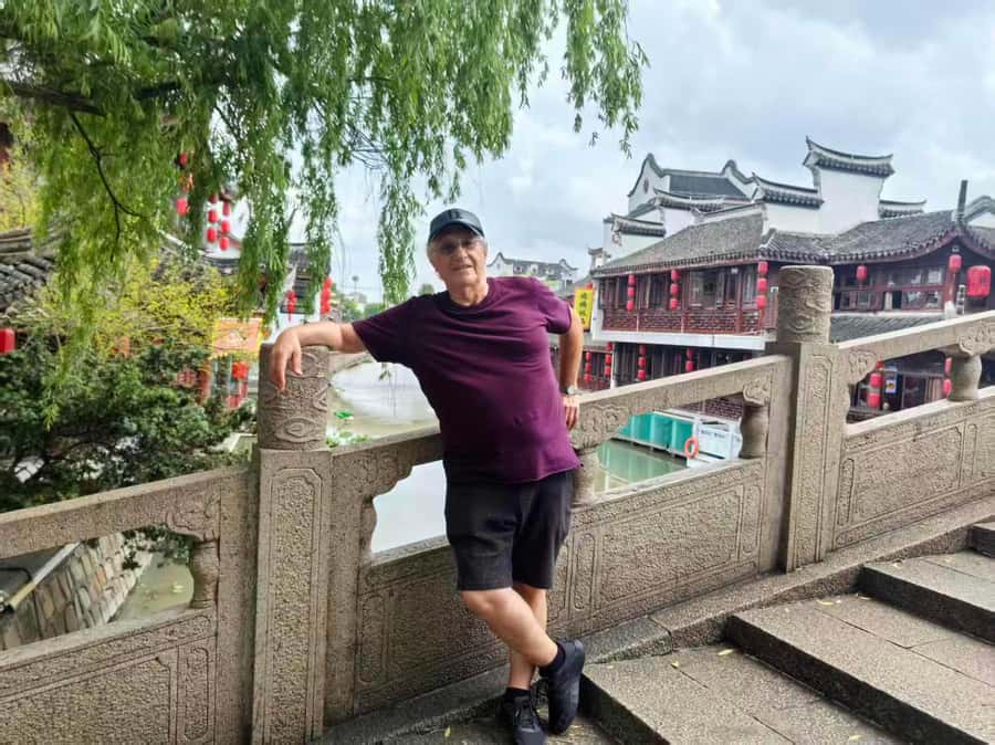 Shanghai Must-See and Foodie Test Bike Tour( Day & Night) - Riding across the former concessions