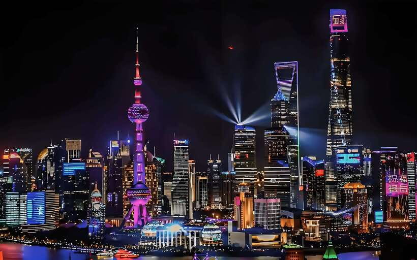 Shanghai Night River Cruise VIP Seat with Authentic Dinner - Why Shanghai looks best from the Huangpu River