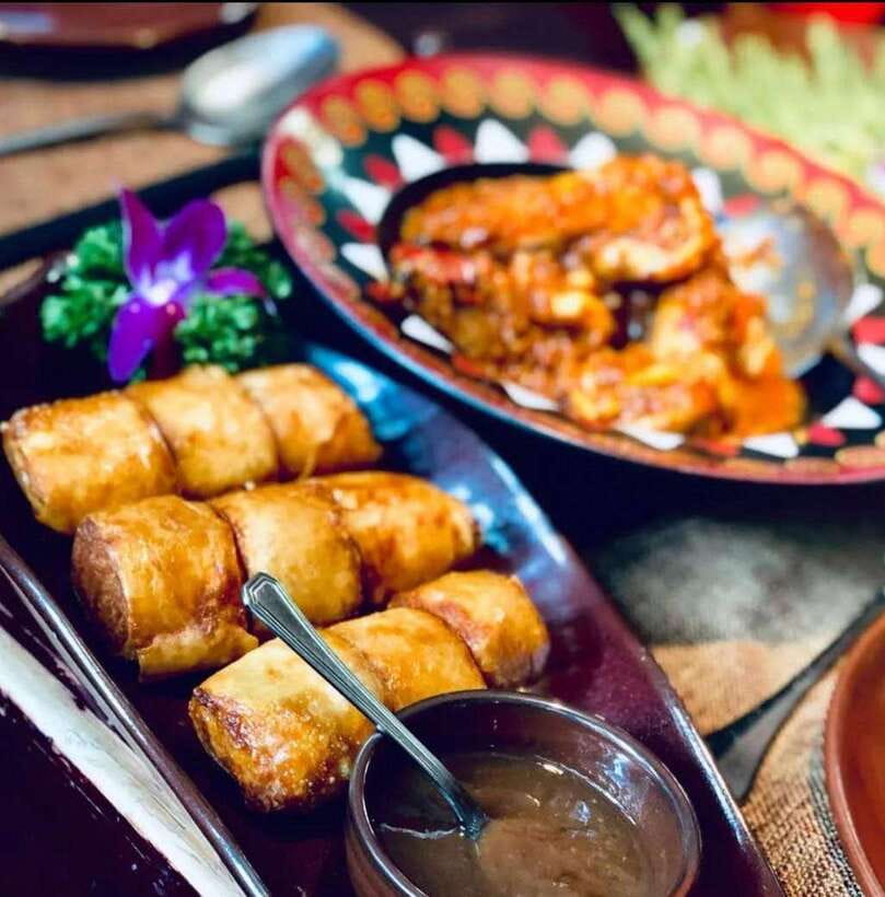 Shanghai Night River Cruise VIP Seat with Authentic Dinner - Dinner at a local Shanghai restaurant