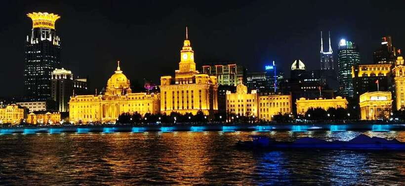 Shanghai Night River Cruise VIP Seat with Authentic Dinner - What the VIP seating adds