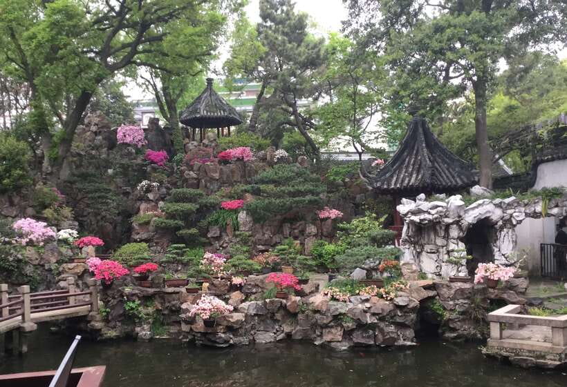Shanghai: Private Shanghai & Zhujiajiao Tour with Lunch - Lunch with local choices and shared dishes